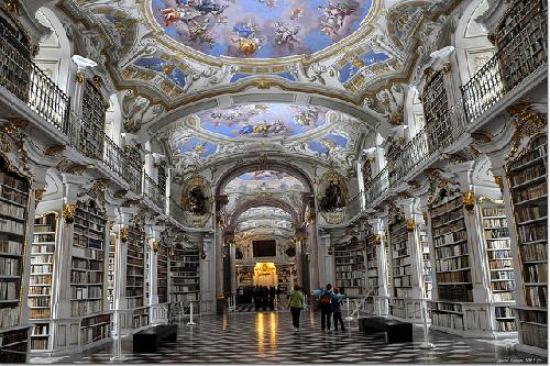  Abadía de Admont: biblioteca más bella del mundo